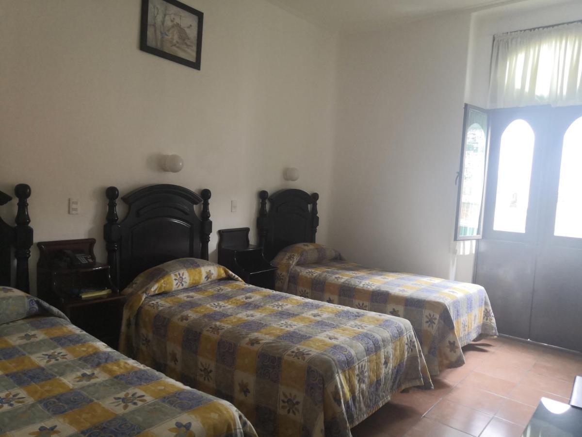 Hotel De Los Banos Pachuca ภายนอก รูปภาพ