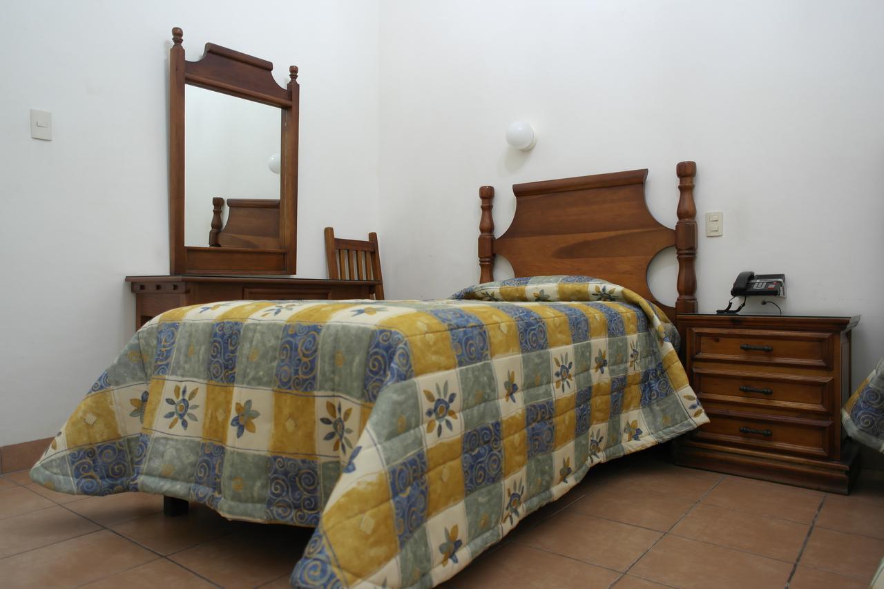 Hotel De Los Banos Pachuca ภายนอก รูปภาพ