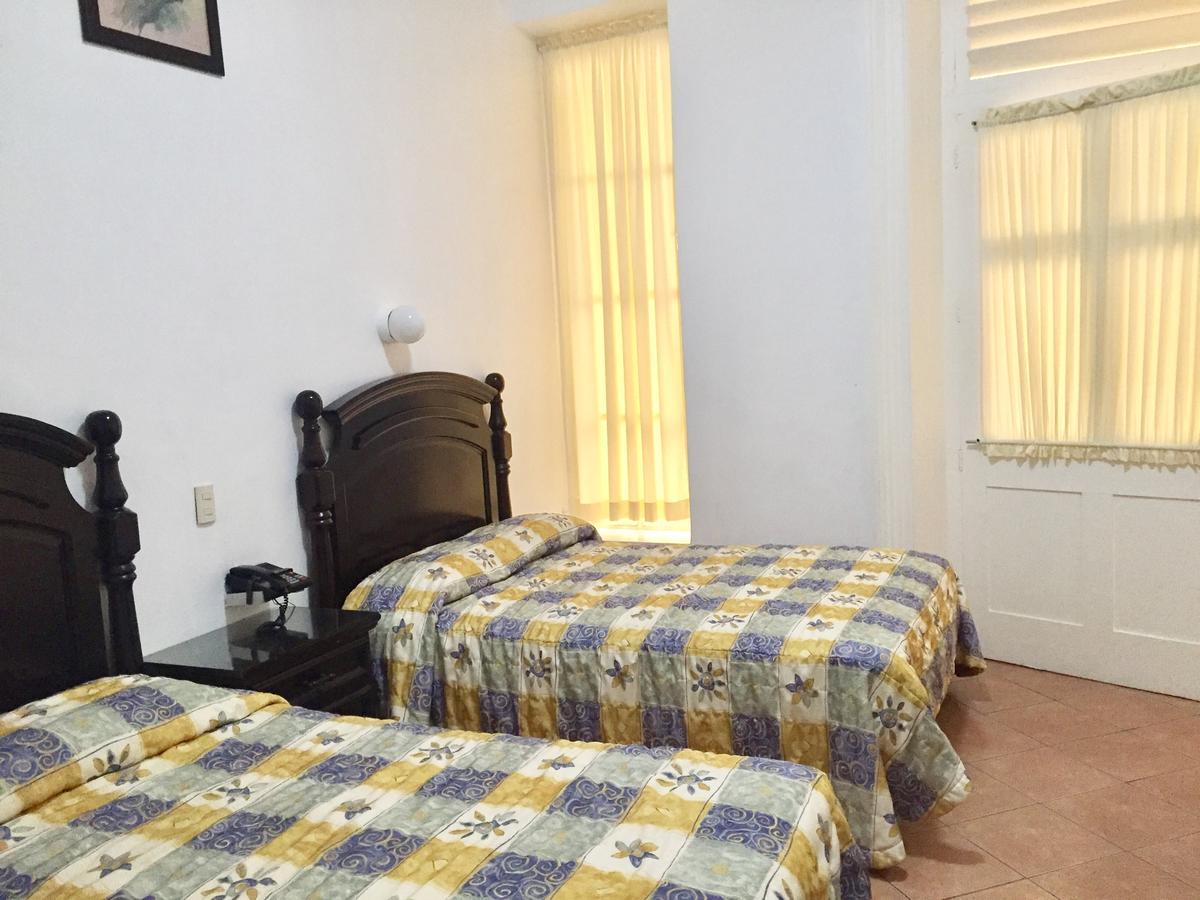 Hotel De Los Banos Pachuca ภายนอก รูปภาพ